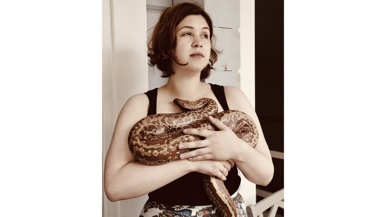 Даша и короткохвостый питон (Python brongersmai) Даша и короткохвостый питон (Python brongersmai)