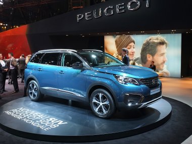 slide image for gallery: 23053 | Peugeot 5008