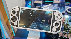 Прототип игровой консоли от Fplus