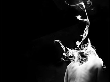 Slide image for gallery: 1713 | Люди, которые превращаются в дым (ФОТО)