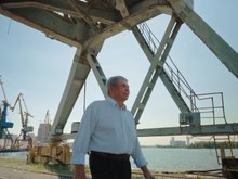 Кадр из Москва. Южный порт