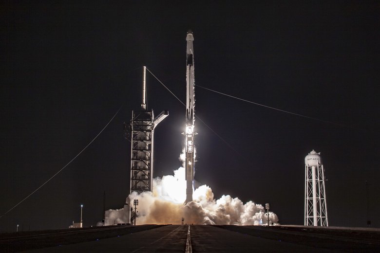 Запуск ракеты-носителя Falcon 9 c космическим кораблем Crew Dragon с мыса Канаверал. 2 марта 2019 года. Фото: Global Look Press/spacex