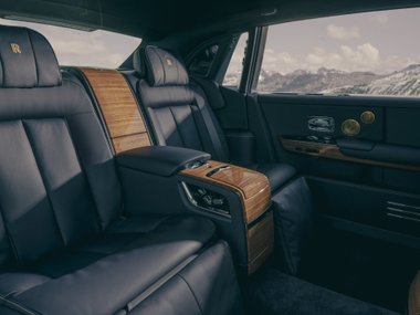 Rolls-Royce Phantom Goldfinger интерьер