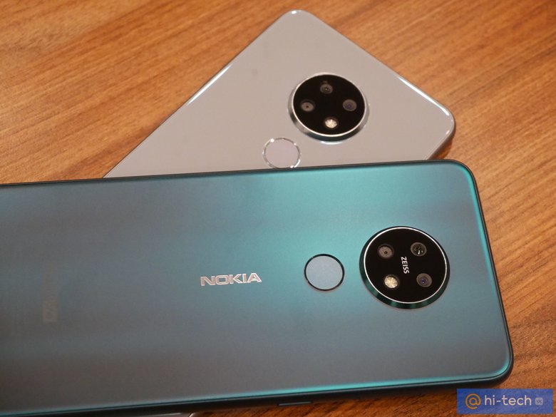Отличить Nokia 7.2 от 6.2 можно по надписи Zeiss — она есть только у старшего смартфона