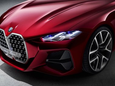 slide image for gallery: 24998 | BMW Concept 4