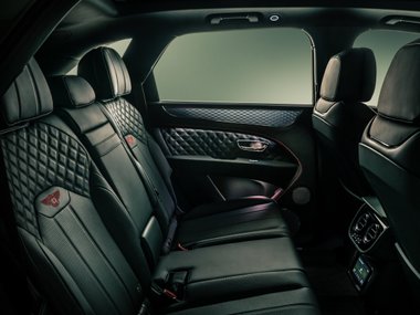 slide image for gallery: 26189 | Bentley Bentayga