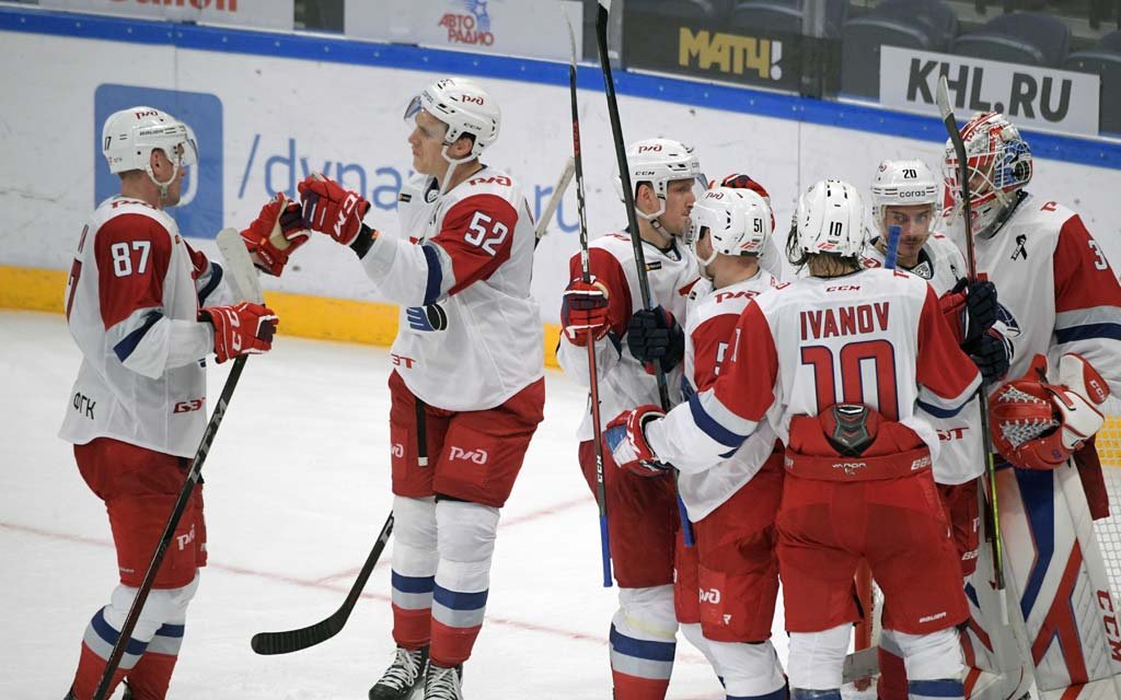 «Локомотив» стал первым участником плей-офф КХЛ