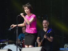 Земфира на выступлении группы The Uchpochmack Земфира на выступлении группы The Uchpochmack
