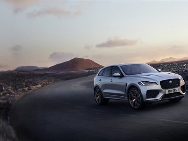 slide image for gallery: 23582 | Jaguar F-Pace SVR