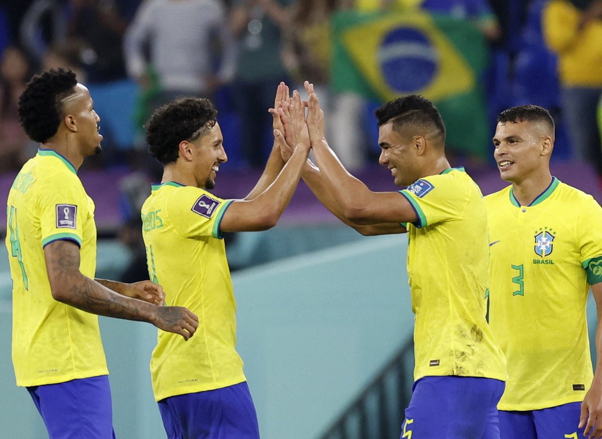 Без Неймара Бразилию выручили победные рецепты «Реала». Каземиру выбил пропуск в плей-офф
