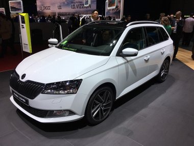 slide image for gallery: 23543 | Skoda Fabia