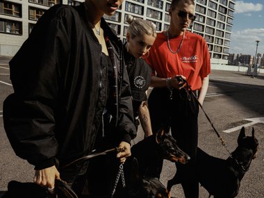 Slide image for gallery: 10654 | BUD 66 x ZIQ & YONI: коллекция весна-лето 2019