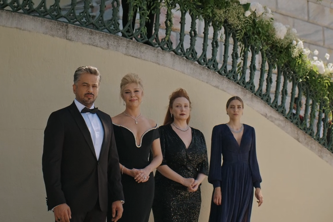 Кадр из сериала «Зимородок»