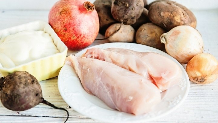 Салат «Гранатовый браслет» с курицей – 8 вкусных рецептов