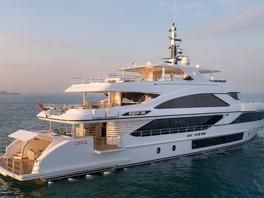 slide image for gallery: 24266 | Majesty 140