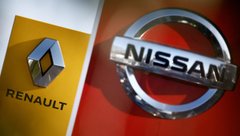 Логотипы автопроизводителей Nissan и Renault