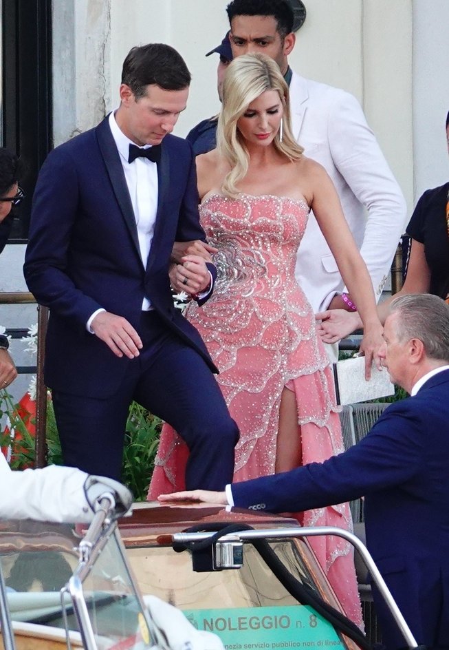 Иванка Трамп и Джаред Кушнер Иванка Трамп и Джаред Кушнер