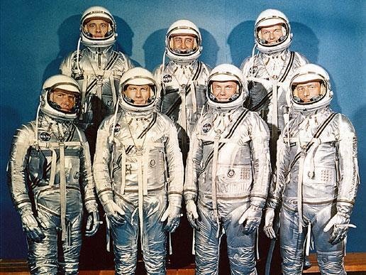 Первые скафандры космонавтов отличались от тех, что используют сейчас. Фото: Nasa