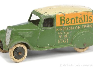 the-worlds-largest-dinky-toys-collection-is-about-to-sell-at-auction-for-huge-bucks_3.jpeg