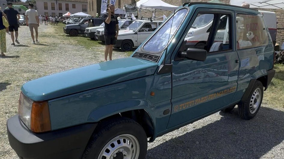 Самый узкий автомобиль в мире Самый узкий автомобиль в мире