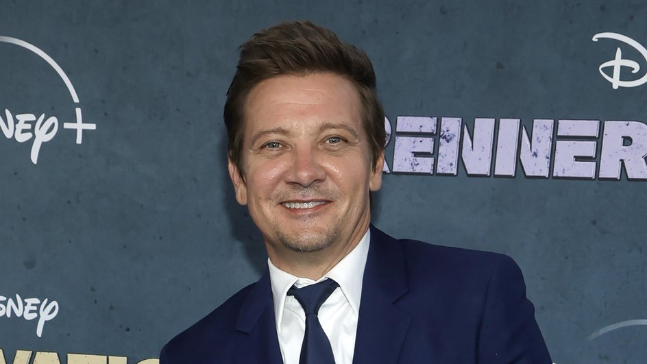 Джереми Реннер Джереми Реннер