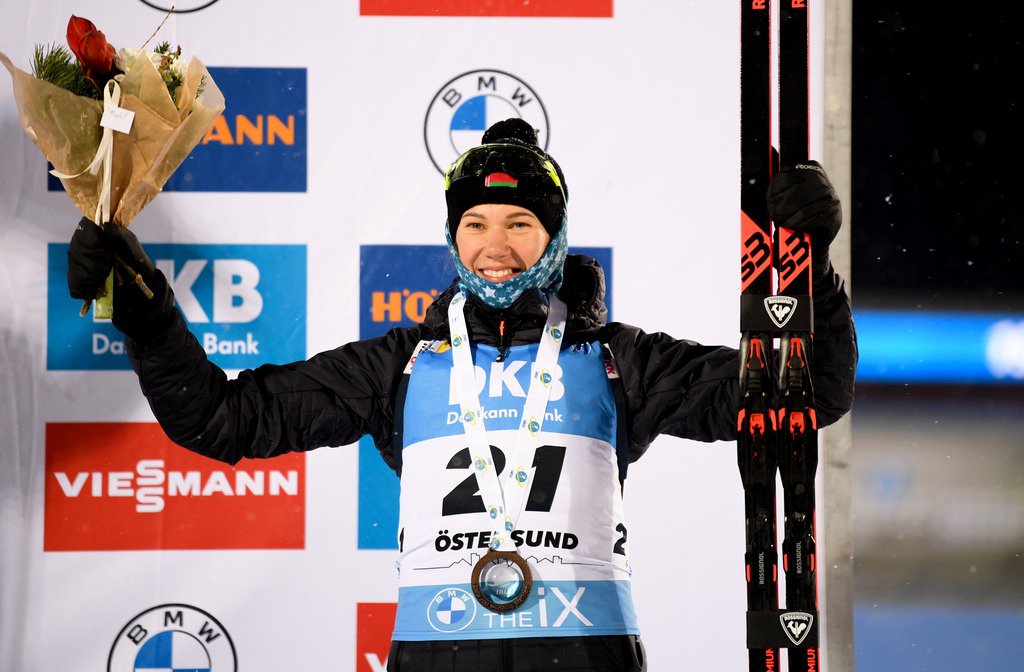 Анна Сола выиграла бронзу в спринте на этапе КМ по биатлону в Швеции