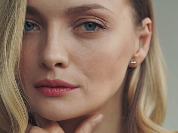 Екатерина Вилкова продвигает свою бижутерию Екатерина Вилкова продвигает свою бижутерию