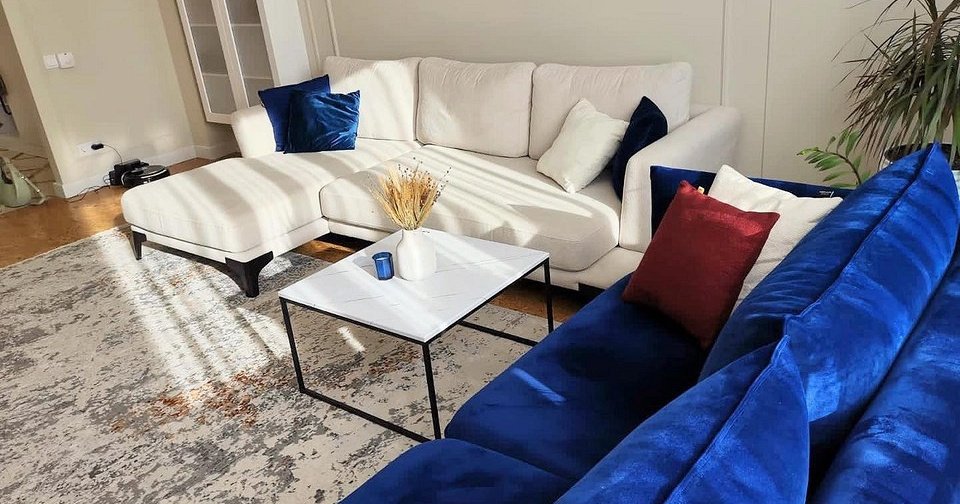 Синий диван в интерьере: советы по выбору и лучшие варианты сочетаний + 105 фото