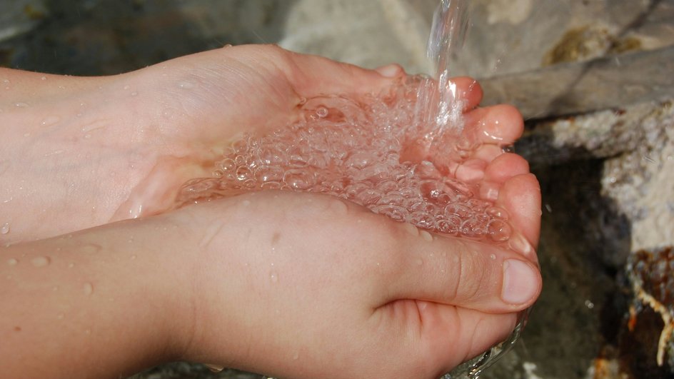 вода в ладонях вода в ладонях