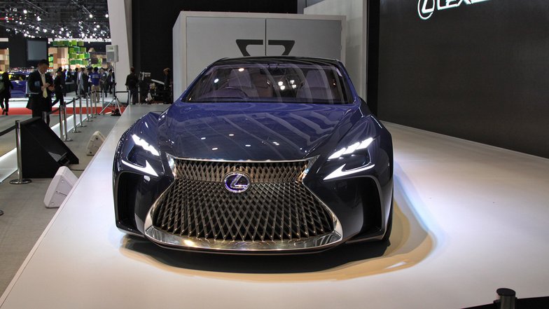 slide image for gallery: 18634 | Lexus LF-FC