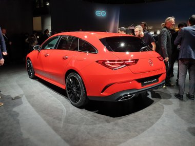 slide image for gallery: 24177 | Mercedes-Benz CLA