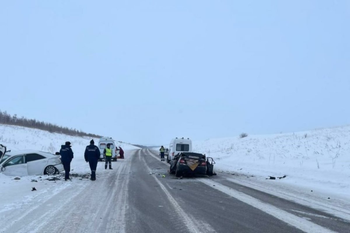 Два человека погибли и три пострадали в ДТП в Челябинской области - Новости  Mail.ru