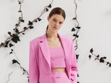 Бюстье, пайетки и розовый: что мы будем носить летом 2021