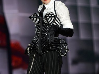 Slide image for gallery: 2023 | Фото в поддержку концертного тура Мадонны MDNA 2012