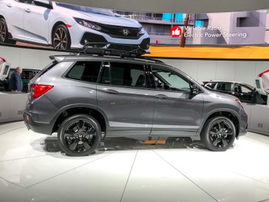 slide image for gallery: 23909 | Honda Passport