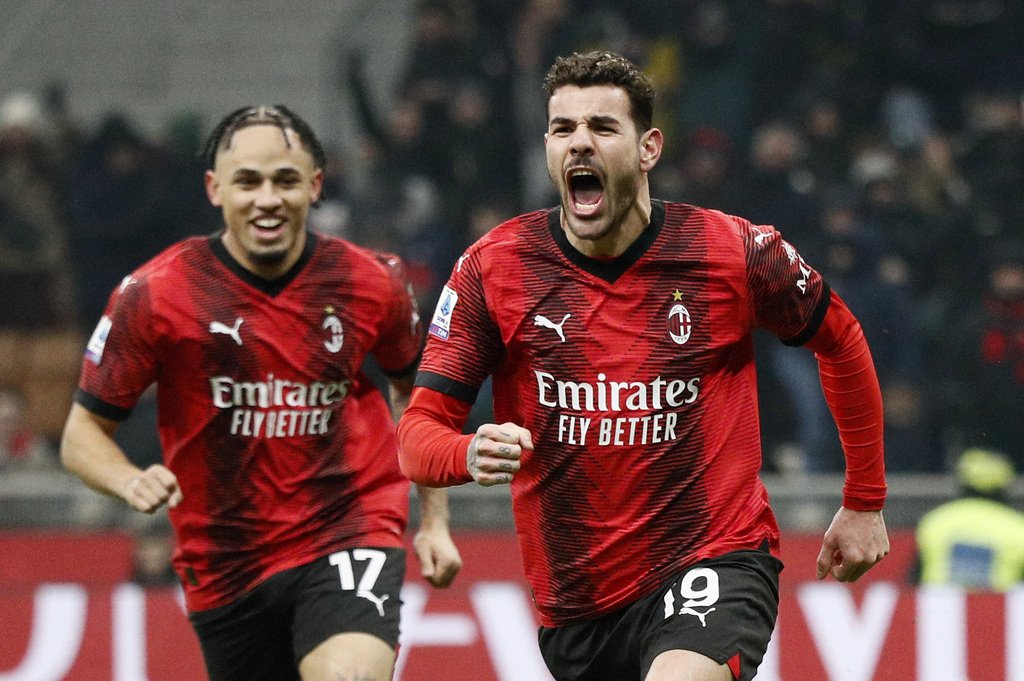 «Милан» переиграл «Рому» в матче чемпионата Италии по футболу