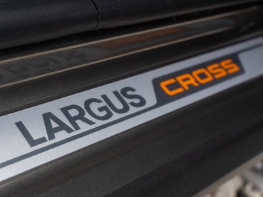 slide image for gallery: 27879 | Салон Largus Cross