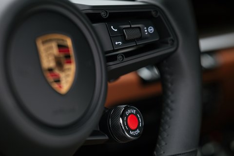 Гибридный Porsche 911