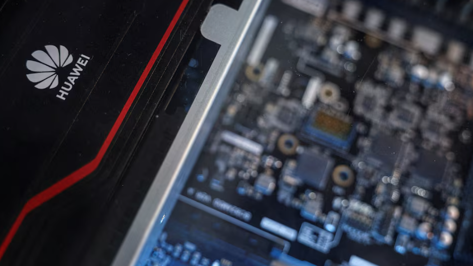 Huawei запускает в массовое производство свой мощный AI-чип 910C вместо Nvidia Huawei запускает в массовое производство свой мощный AI-чип 910C вместо Nvidia