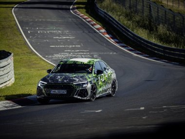 slide image for gallery: 28372 | Audi RS 3