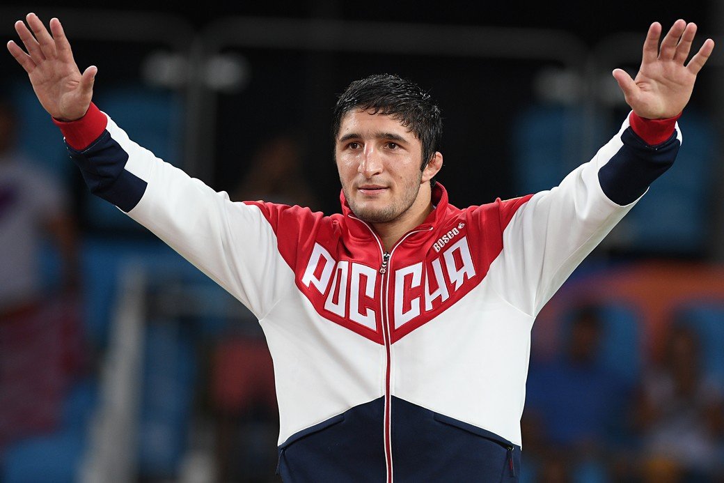 Олимпийскому чемпиону Садулаеву отказали во въезде в Румынию