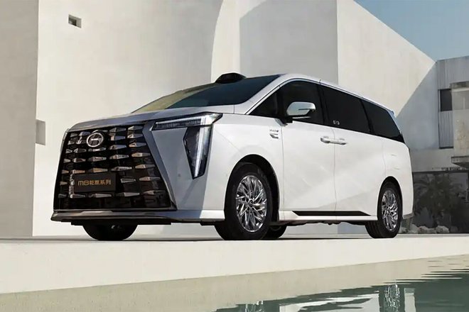 В Китае обновлен конкурент Toyota Alphard