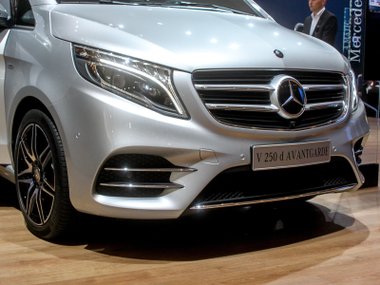 slide image for gallery: 17829 | Mercedes-Benz V-class. Франкфурт 2015