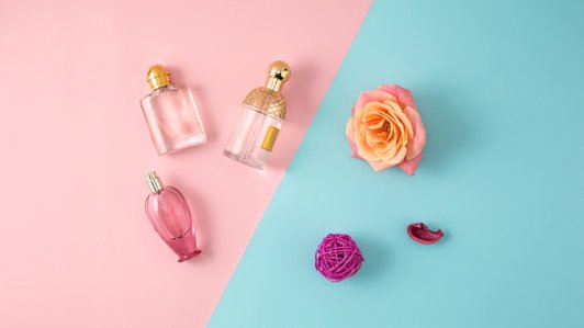 ароматы разных парфюмов
