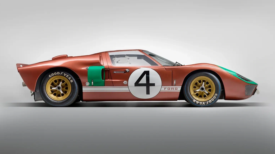 Ford GT40 Mk II был восстановлен до конфигурации № 4 Holman-Moody 1966 24 Hours of Le Mans