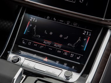 slide image for gallery: 28130 | Тест-драйв Audi Q8