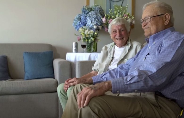 Влюбленные встретились спустя 70 лет. Фото © скриншот видео
