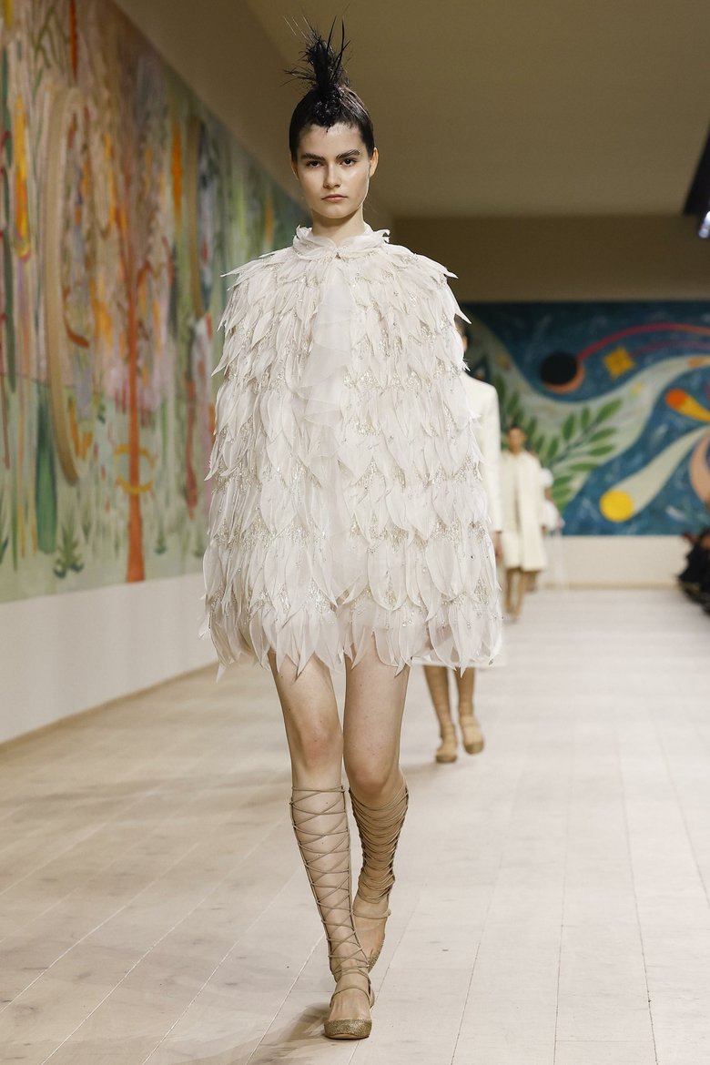 Показ Christian Dior на Неделе высокой моды 2025, где дизайнеры представили модные тренды весна лето 2025 Показ Christian Dior на Неделе высокой моды 2025, где дизайнеры представили модные тренды весна лето 2025