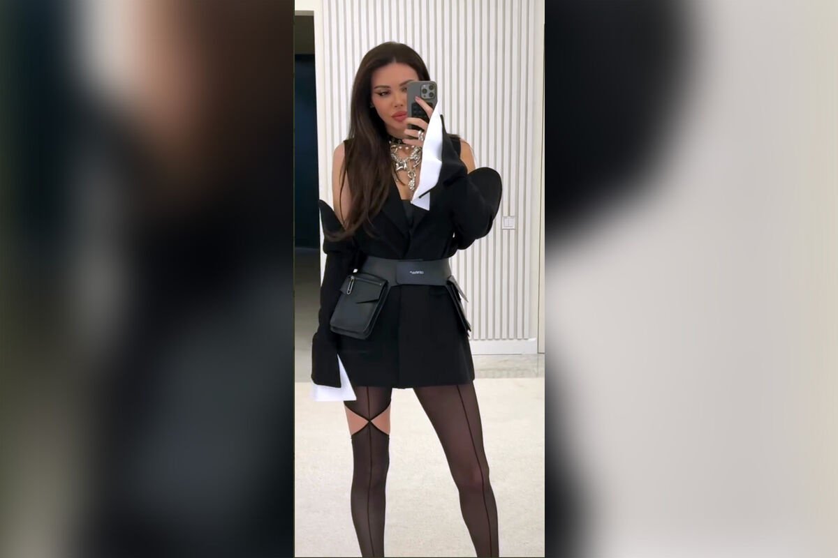 Оксана Самойлова снялась в платье с глубоким декольте и колготках со стрелками Оксана Самойлова снялась в платье с глубоким декольте и колготках со стрелками