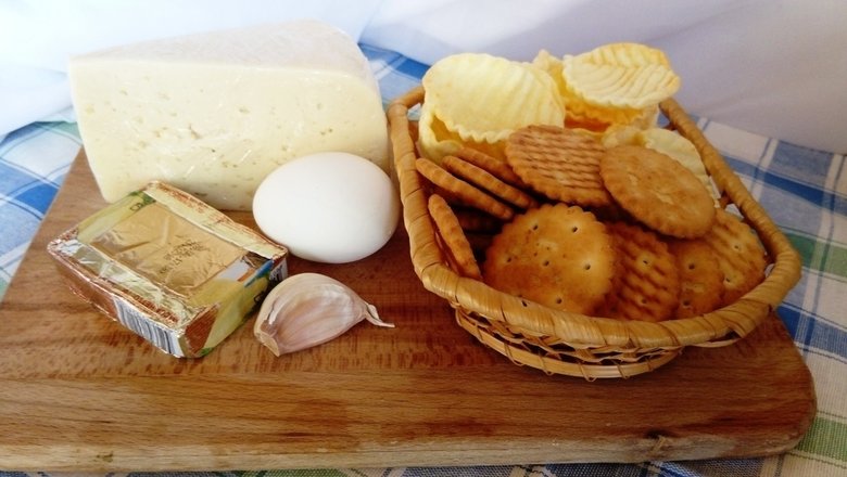 Сырные шарики закусочные — пошаговый рецепт | centerforstrategy.ru